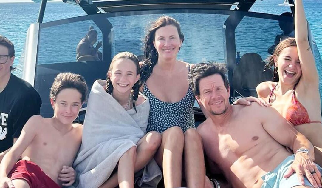 See Mark Wahlberg and his family’s casual 2023 Christmas card